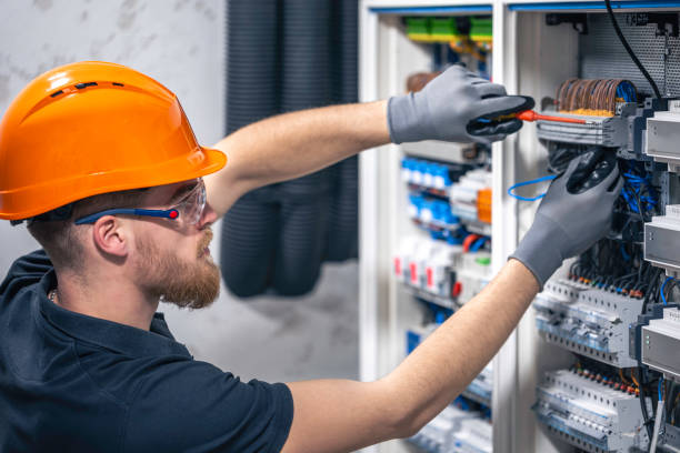 Best Affordable Emergency Electrician  in Sullivan, IL